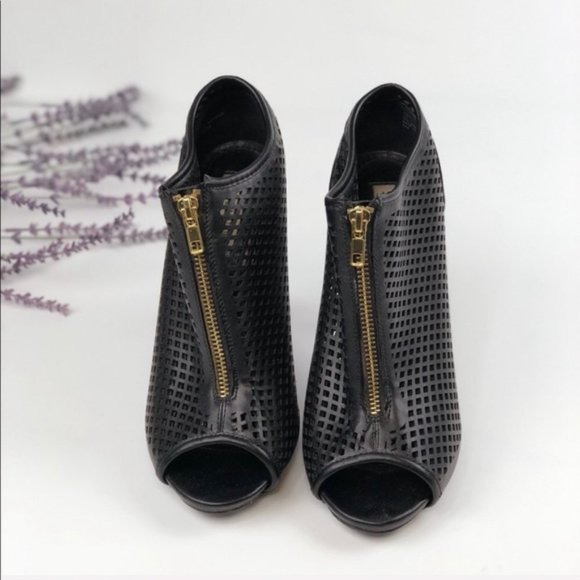 Steve Madden Mervv Black Peep Toe Booties - Picture 2 of 5